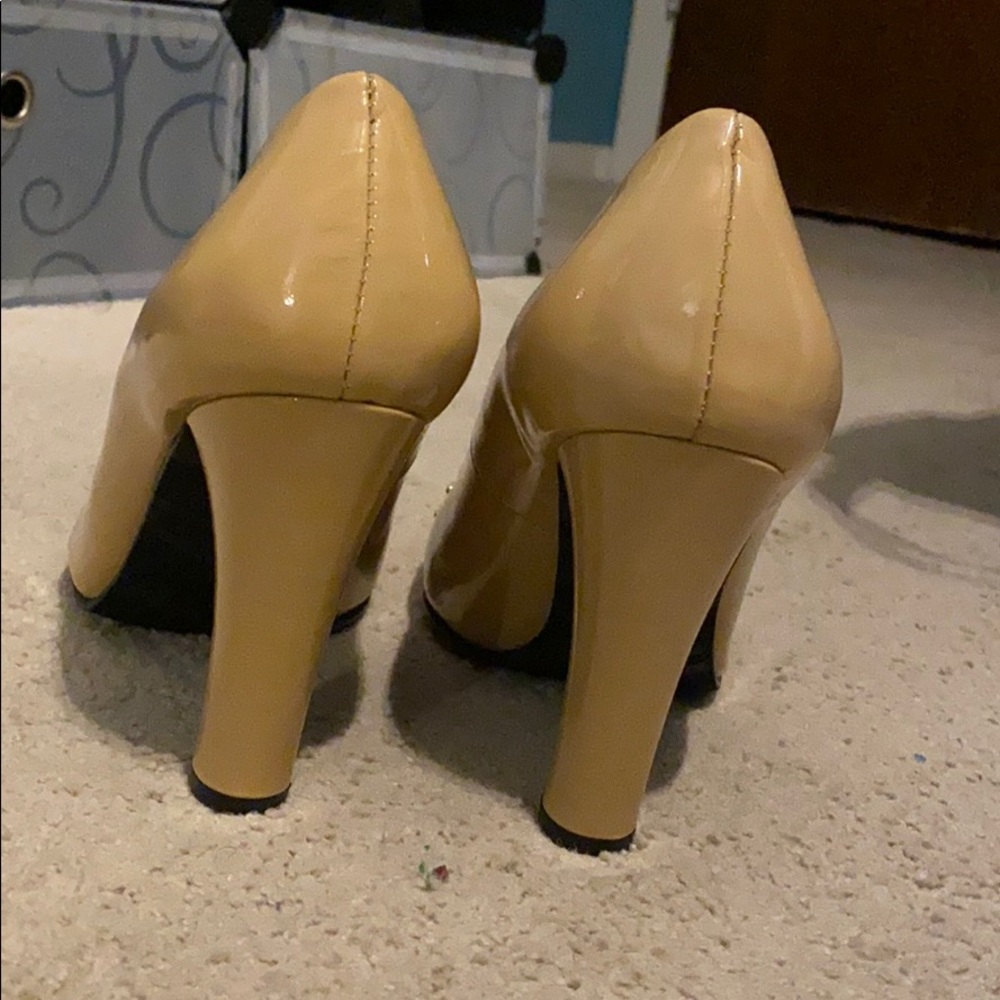 Tan Heels - Picture 7 of 10
